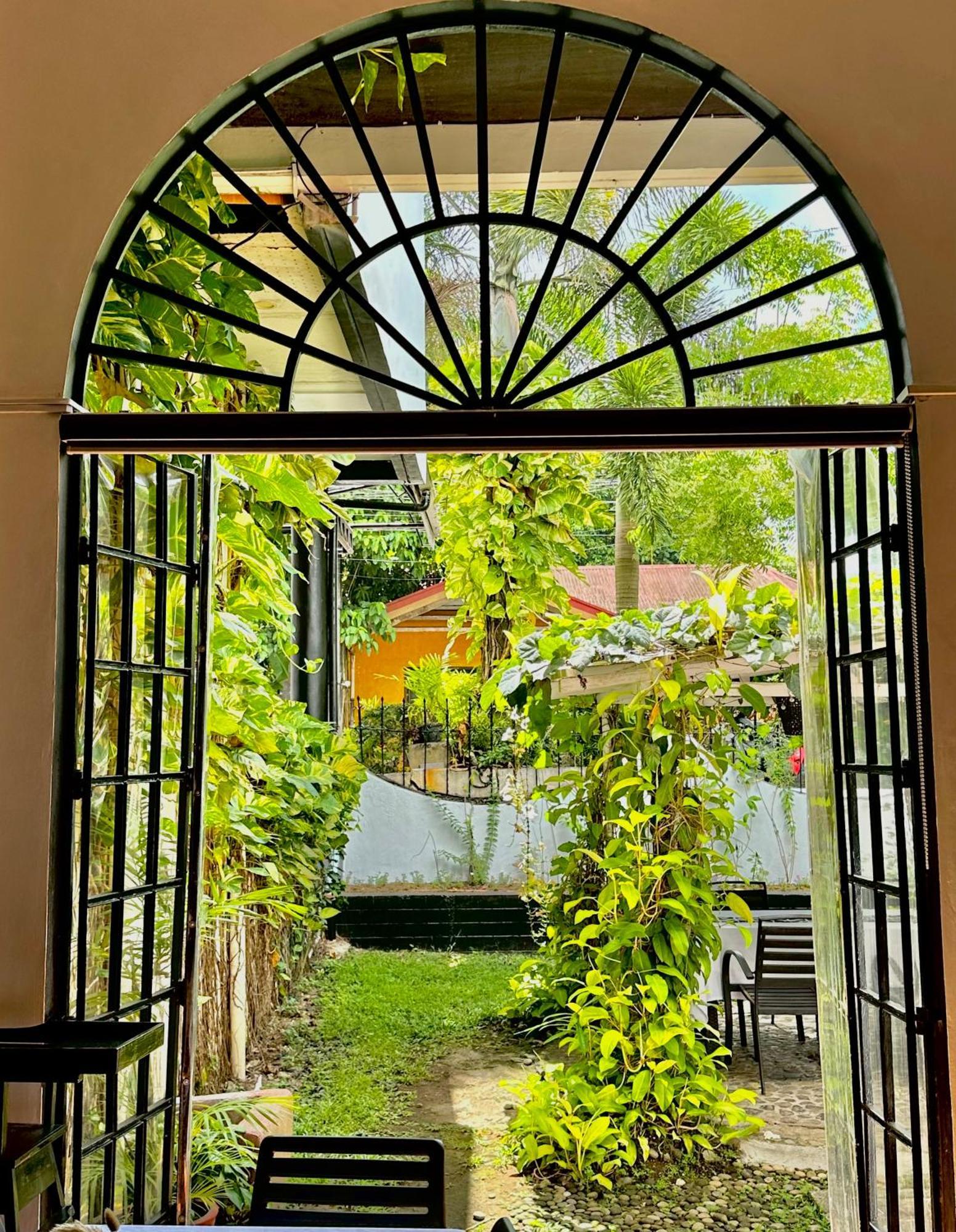 Sorsogon Fernando'S Hotel מראה חיצוני תמונה